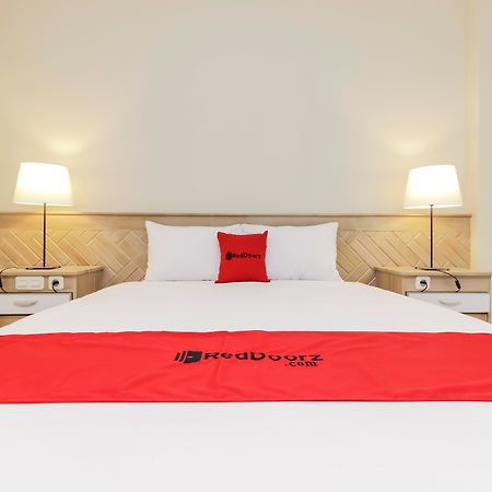 Reddoorz Premium Near Ragunan Zoo 2 Jakarta Ngoại thất bức ảnh