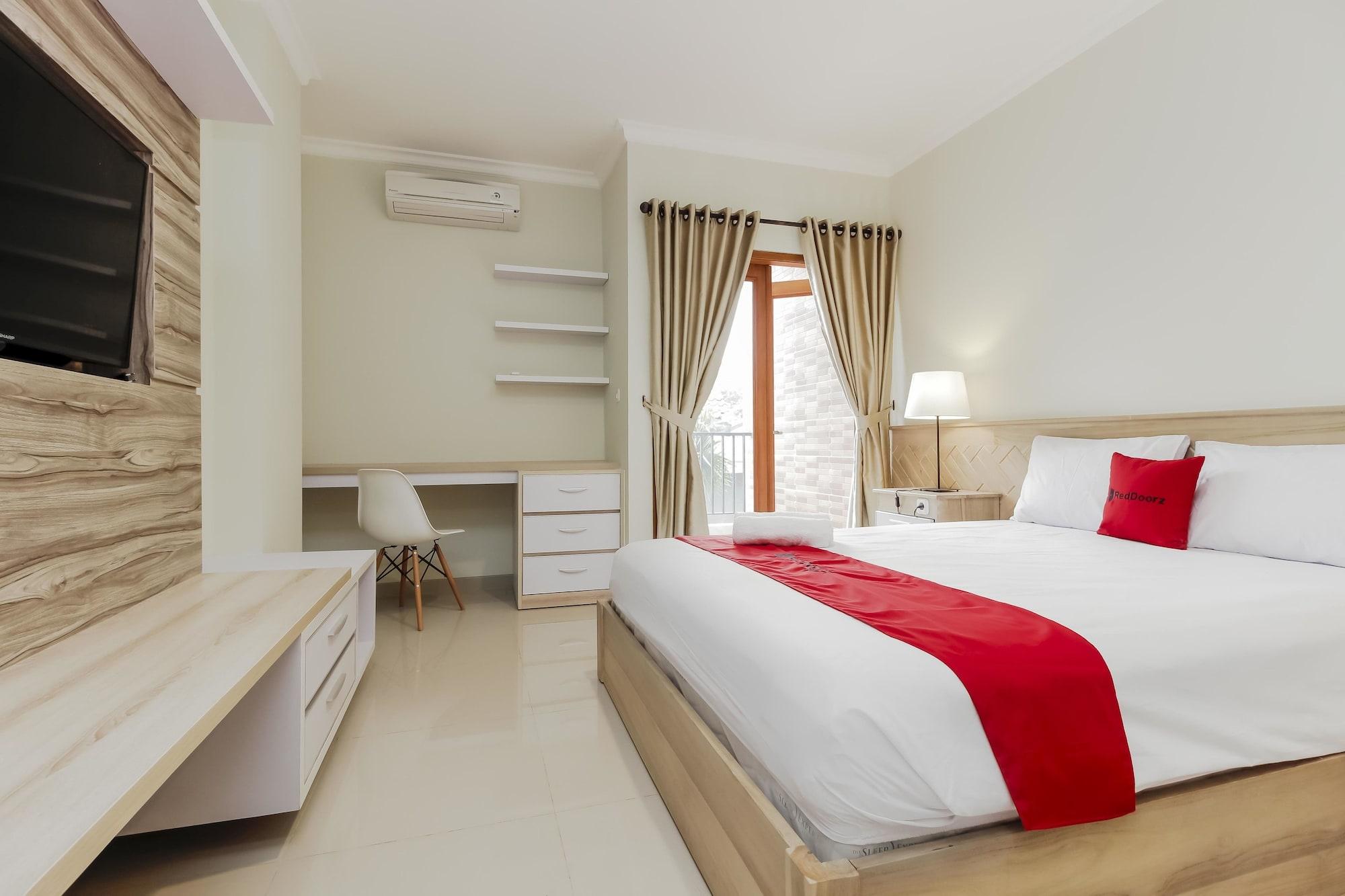 Reddoorz Premium Near Ragunan Zoo 2 Jakarta Ngoại thất bức ảnh
